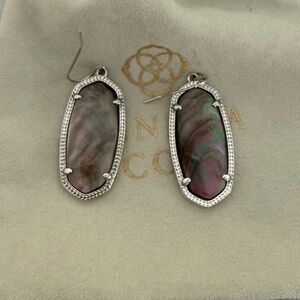 Kendra Scott Black Mother of Pearl Elle earrings EUC